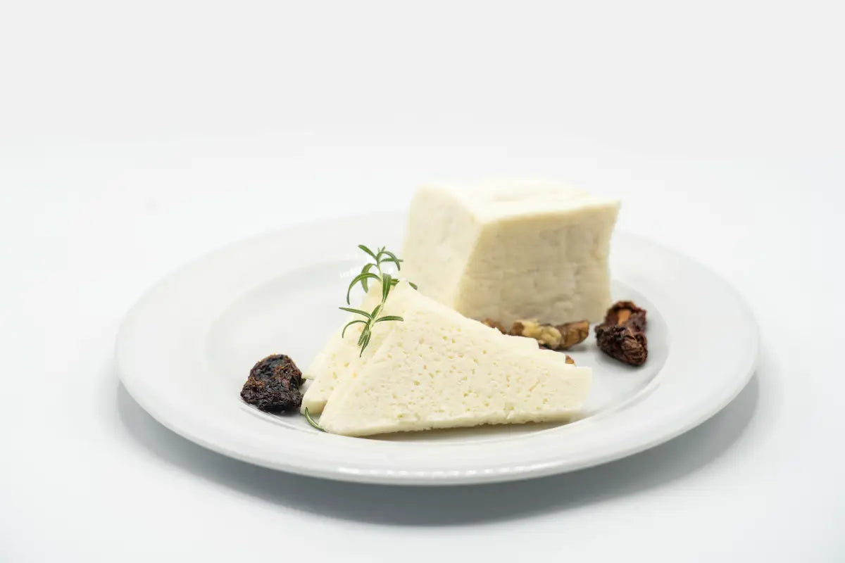 Telemea din Lapte de Capră